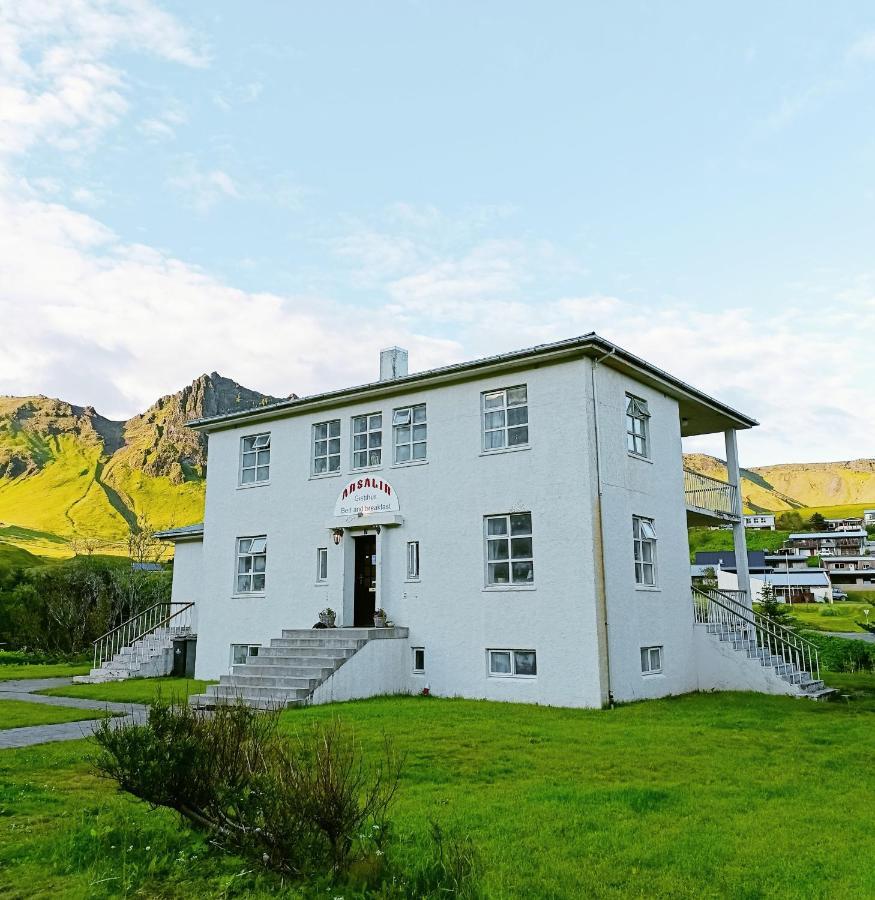 Arsalir Guesthouse Vik B&B ภายนอก รูปภาพ